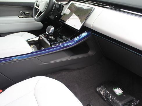 New 2026 Land Rover Range Rover Sport SE AWD/4WD image 37