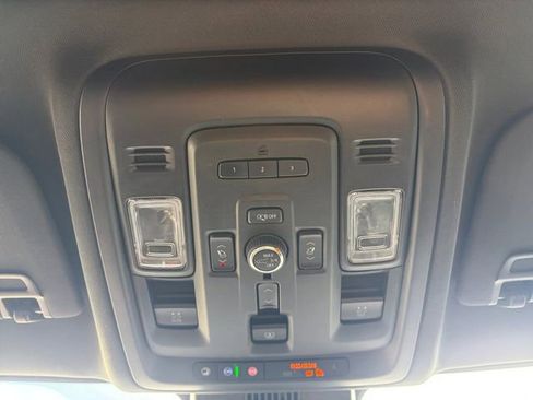 Used 2023 GMC Yukon AT4 w/ AT4 Premium Package AWD/4WD image 12