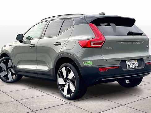 Used 2023 Volvo XC40 Recharge Ultimate image 15