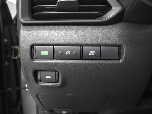 Certified 2025 Nissan Sentra S FWD image 18