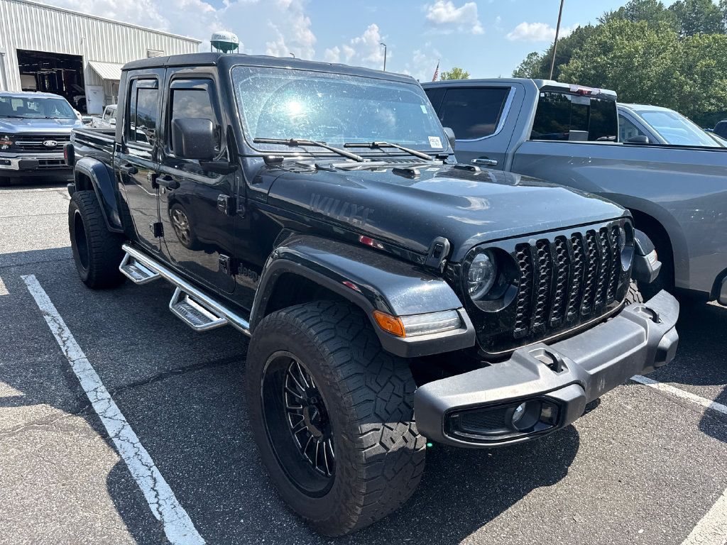 Used 2023 Jeep Gladiator Sport AWD/4WD image 3