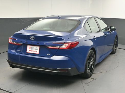 Certified 2025 Toyota Camry SE image 8