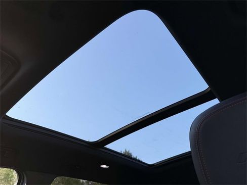 Certified 2024 Chevrolet Traverse RS w/ LPO, Floor Liner Package image 19