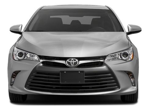Certified 2017 Toyota Camry XLE image 4