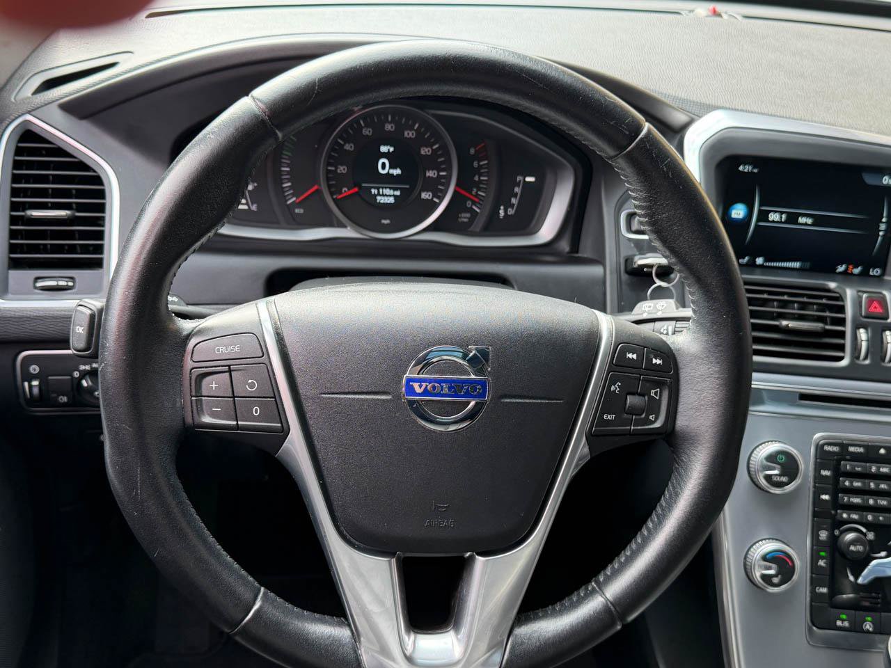 Used 2017 Volvo XC60 T5 Dynamic w/ Protection Package AWD/4WD image 25