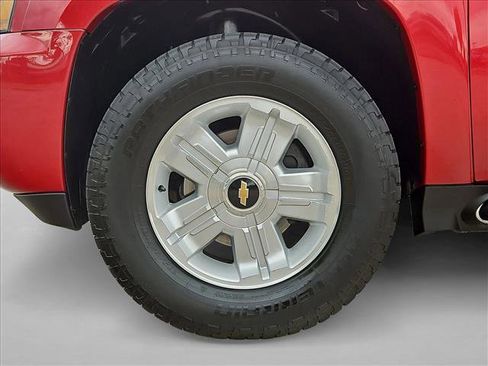 Used 2013 Chevrolet Tahoe LT AWD/4WD image 25