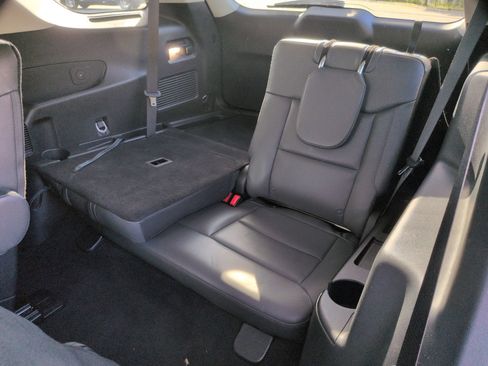 Certified 2025 Ford Explorer Active w/ Active Comfort Package RWD image 32