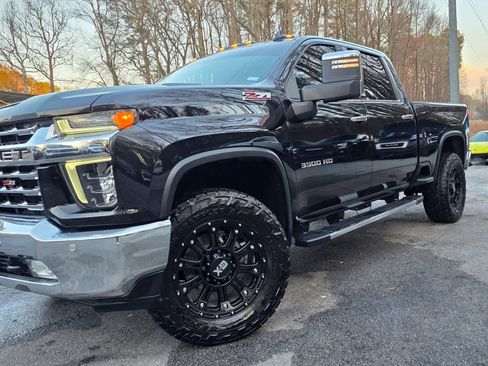 Used 2020 Chevrolet Silverado 3500 LTZ w/ LTZ Plus Package image 4