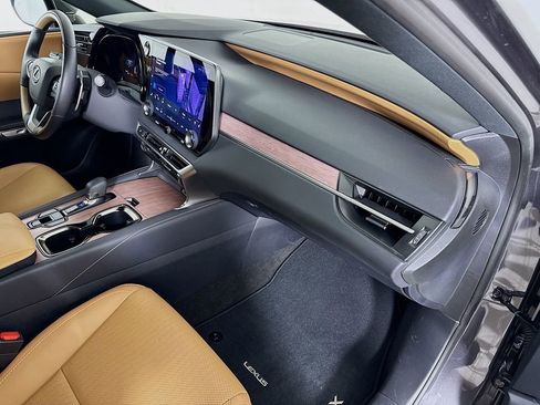 Used 2025 Lexus RX 350 Premium w/ Accessory Package (Z1) FWD image 31