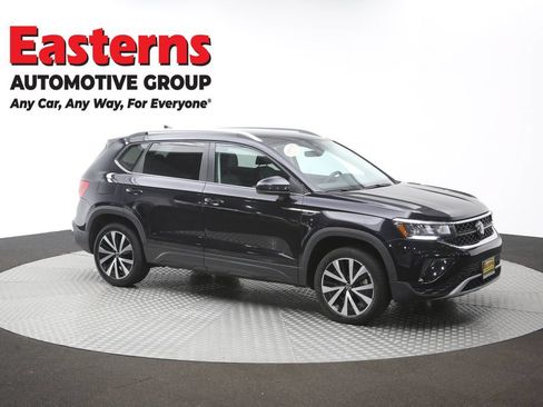 Used 2024 Volkswagen Taos SE FWD image 45
