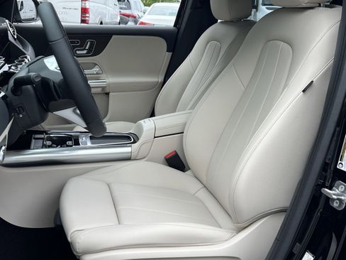 New 2026 Mercedes-Benz GLA 250 4MATIC image 18