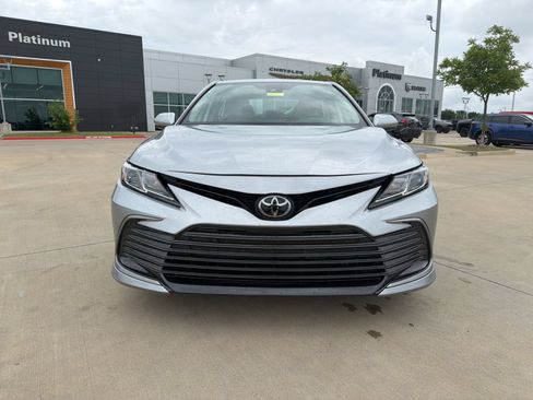 Used 2024 Toyota Camry LE FWD image 8
