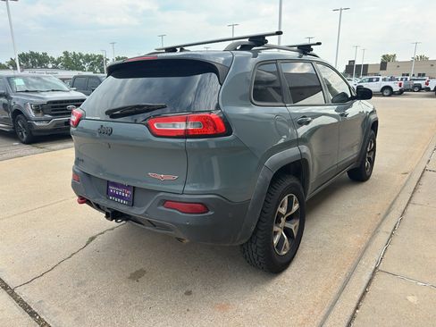 Used 2014 Jeep Cherokee Trailhawk w/ Technology Group AWD/4WD image 8