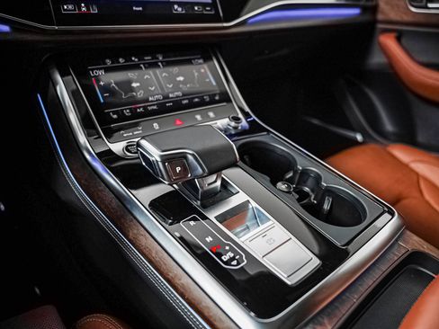 Certified 2025 Audi Q8 Prestige AWD/4WD image 15
