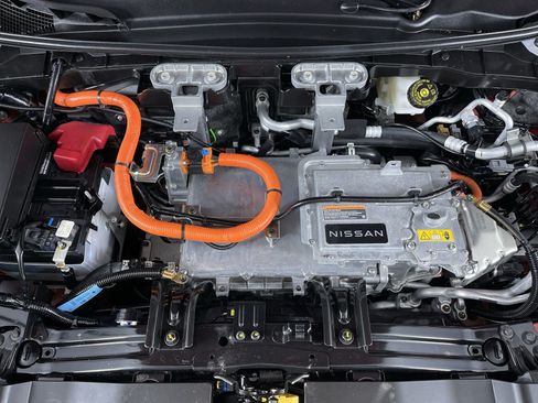 Certified 2024 Nissan Ariya AWD image 28