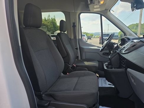Used 2018 Ford Transit 150 XLT RWD image 26