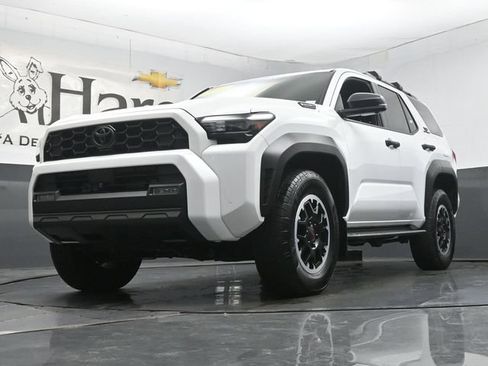 Used 2025 Toyota 4Runner TRD Off-Road Premium AWD/4WD image 4