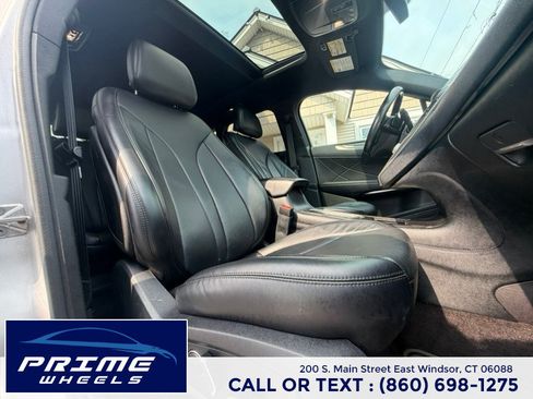 Used 2017 Lincoln MKC Reserve AWD/4WD image 17