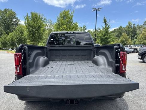 New 2026 RAM 3500 Limited AWD/4WD image 18
