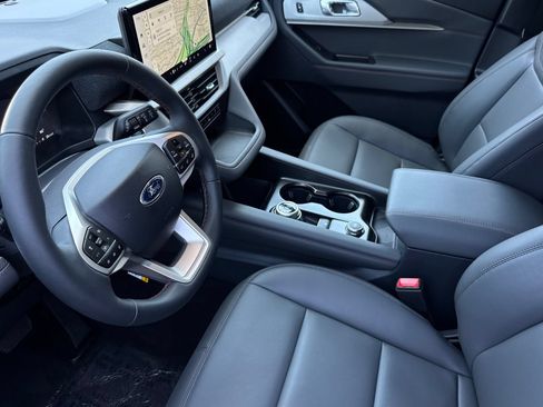New 2026 Ford Explorer Active w/ Active Comfort Package RWD image 9