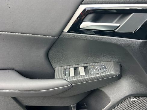 New 2026 Mitsubishi Outlander AWD image 12