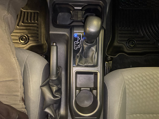 Used 2022 Toyota Tacoma SR AWD/4WD image 37