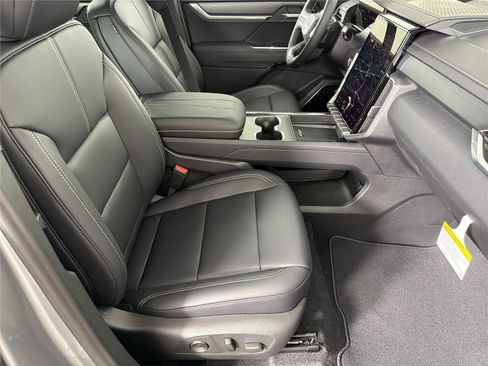 New 2026 GMC Acadia Elevation w/ Black Edition FWD image 13