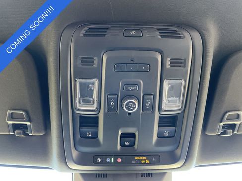 Used 2021 Cadillac Escalade ESV Premium Luxury AWD/4WD image 36