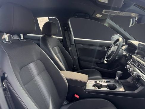 Used 2025 Honda Civic Sport image 15