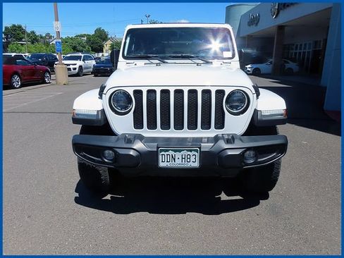 Used 2023 Jeep Wrangler Unlimited Sahara AWD/4WD image 3