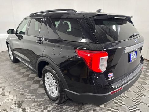 Used 2022 Ford Explorer XLT w/ Equipment Group 202A AWD/4WD image 8