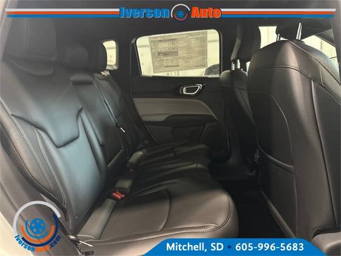 New 2026 Jeep Compass Limited AWD/4WD image 30