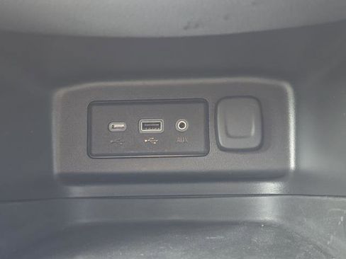 Used 2023 Chevrolet Equinox LT image 24