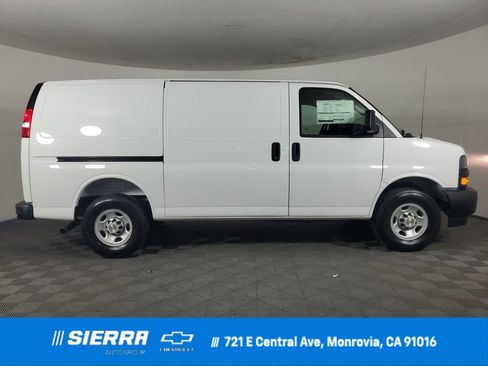 New 2026 Chevrolet Express 2500 Work Van w/ Driver Convenience Package image 1