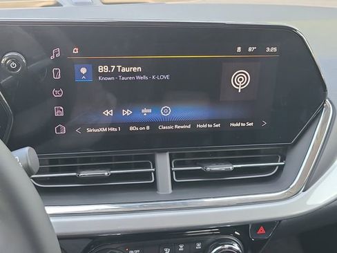 New 2026 Chevrolet Trax LT w/ Driver Confidence Package image 30