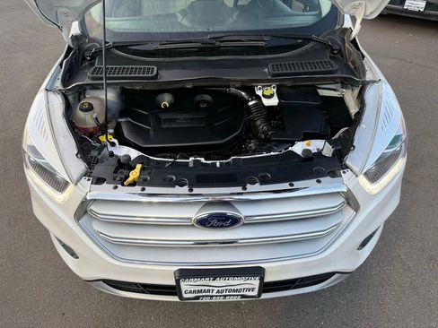 Used 2019 Ford Escape Titanium AWD/4WD image 41