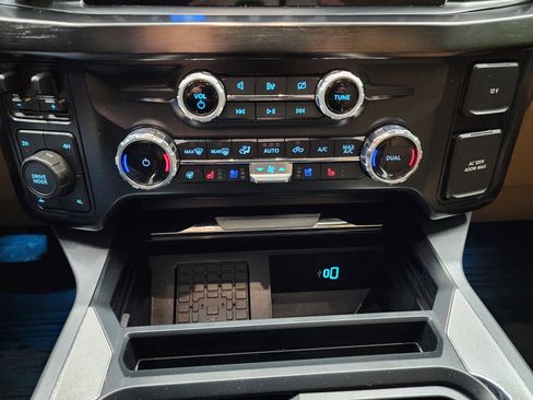 Used 2024 Ford F250 Lariat w/ Lariat Ultimate Package image 18