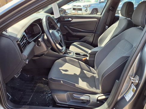 Used 2025 Volkswagen Jetta Sport FWD image 16