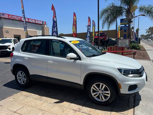 Used 2017 Volkswagen Tiguan S FWD image 11