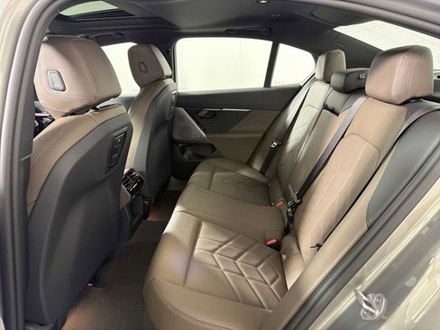 New 2026 BMW 530i xDrive w/ Convenience Package image 19