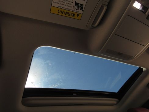 Used 2024 MAZDA MAZDA3 s image 8