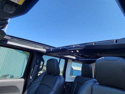 Used 2024 Jeep Wrangler Unlimited Rubicon 392 AWD/4WD image 22