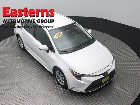 Used 2024 Toyota Corolla LE FWD image 3