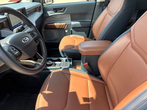 Used 2024 Ford Maverick Lariat image 8