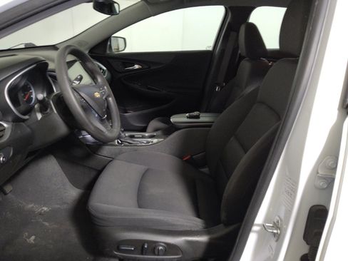 Used 2024 Chevrolet Malibu LT FWD image 17