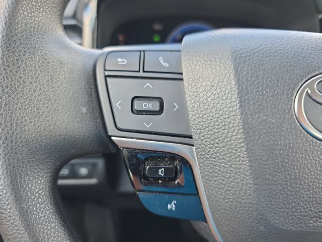 Used 2025 Toyota Camry LE FWD image 19