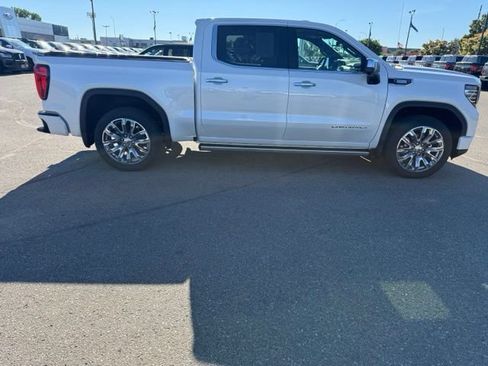 Used 2024 GMC Sierra 1500 Denali AWD/4WD image 11