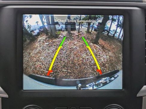 Used 2020 RAM 1500 Classic SLT w/ Luxury Group image 12