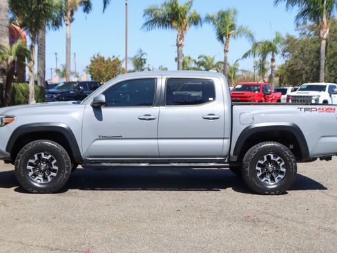 Used 2020 Toyota Tacoma TRD Off-Road AWD/4WD image 5