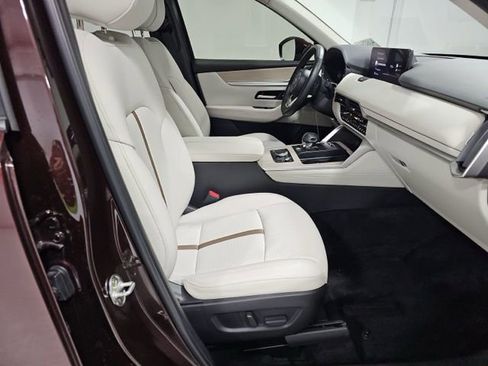 Used 2024 MAZDA CX-90 Plug-In Hybrid w/ Premium Plus image 8